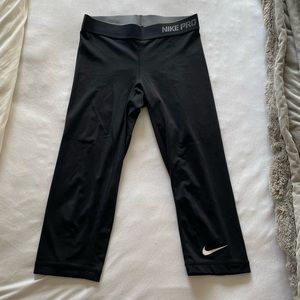 Nike Pro Womens Dri-fit Black Capri Cropped Yoga Leggings Rn 56323, XS